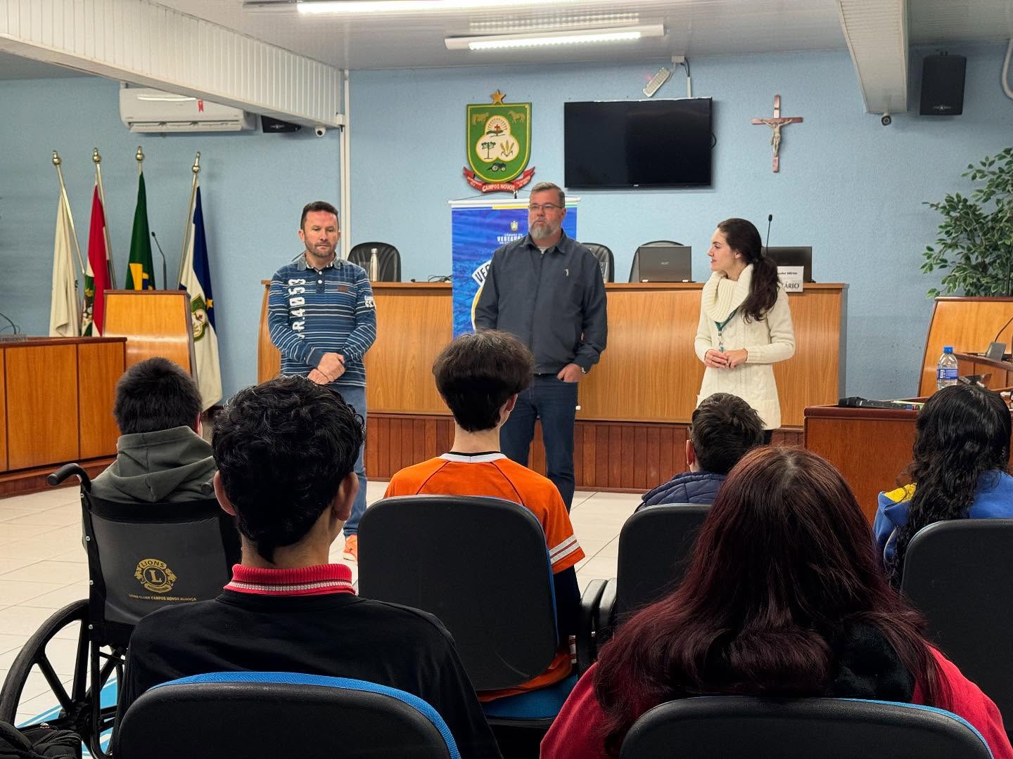 Educação que transforma: Câmara Mirim realiza segunda sessão e vereadores recebem capacitação