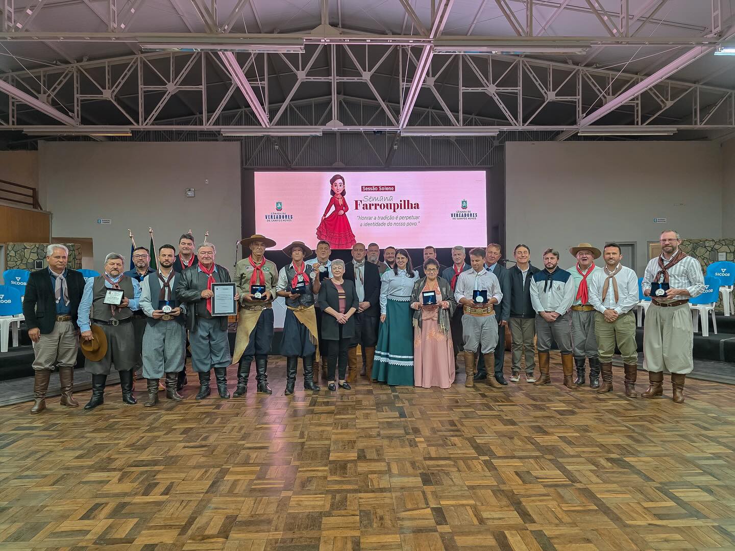 Semana Farroupilha: Câmara de Campos Novos realiza Sessão Solene com entrega de homenagens
