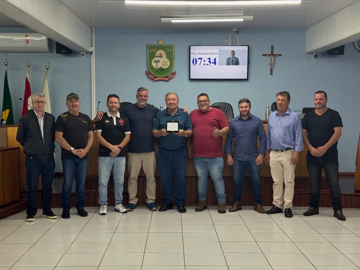 Ex-vereador Rui Tomazoni recebe Comenda do Tradicionalismo