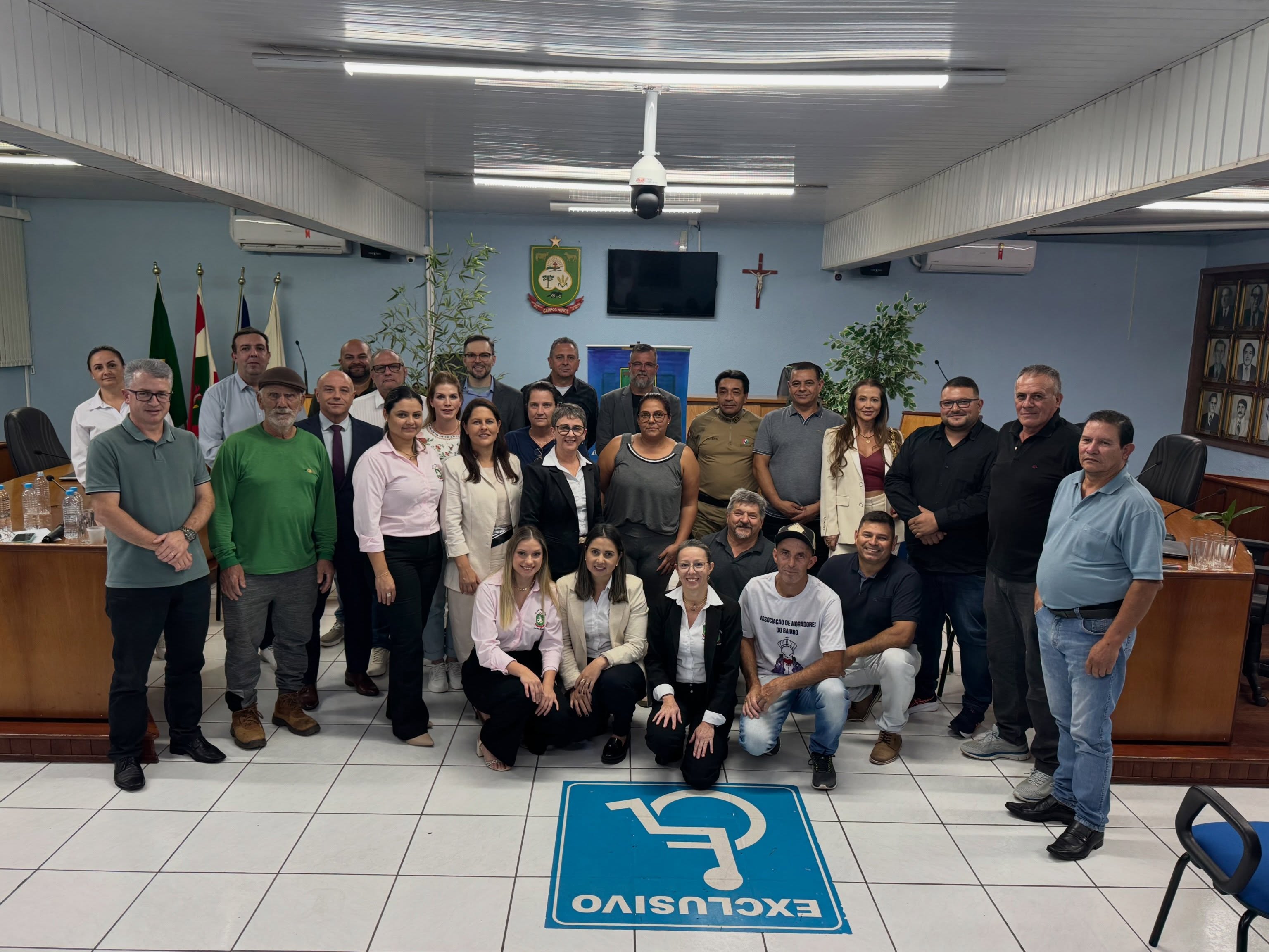 Roda de Conversa sobre Segurança Pública reúne autoridades e comunidade no plenário Domingos Rigo