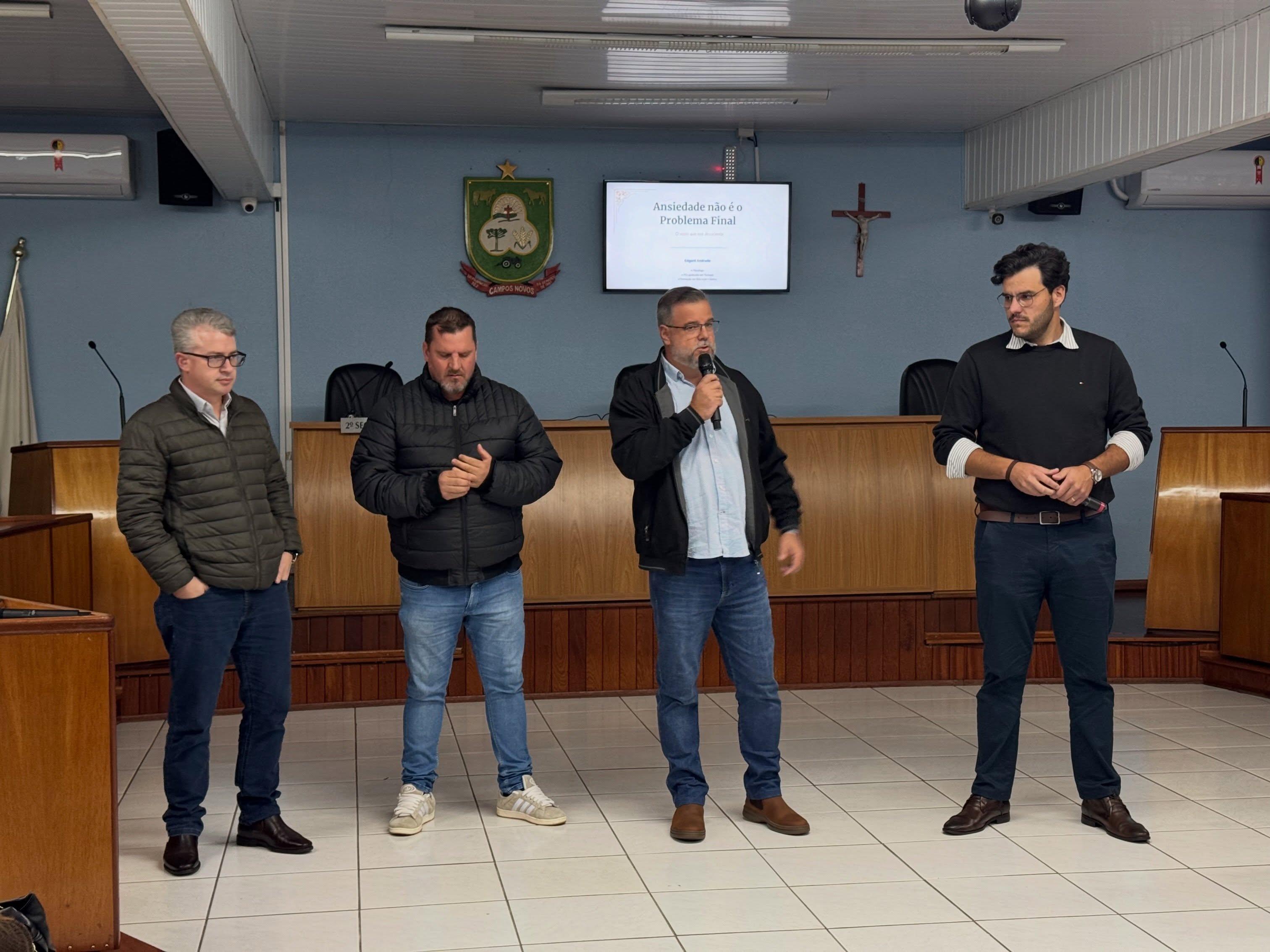 Palestra sobre ansiedade e propósito de vida é realizada dentro de ciclo gratuito de formação comunitária