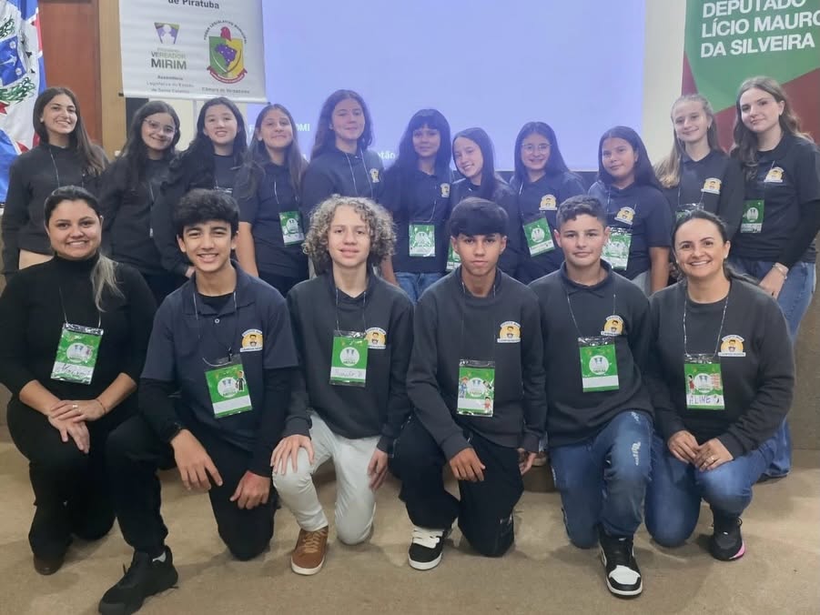 Jovens de Campos Novos participam de Seminário de Iniciação para Vereadores Mirins em Piratuba