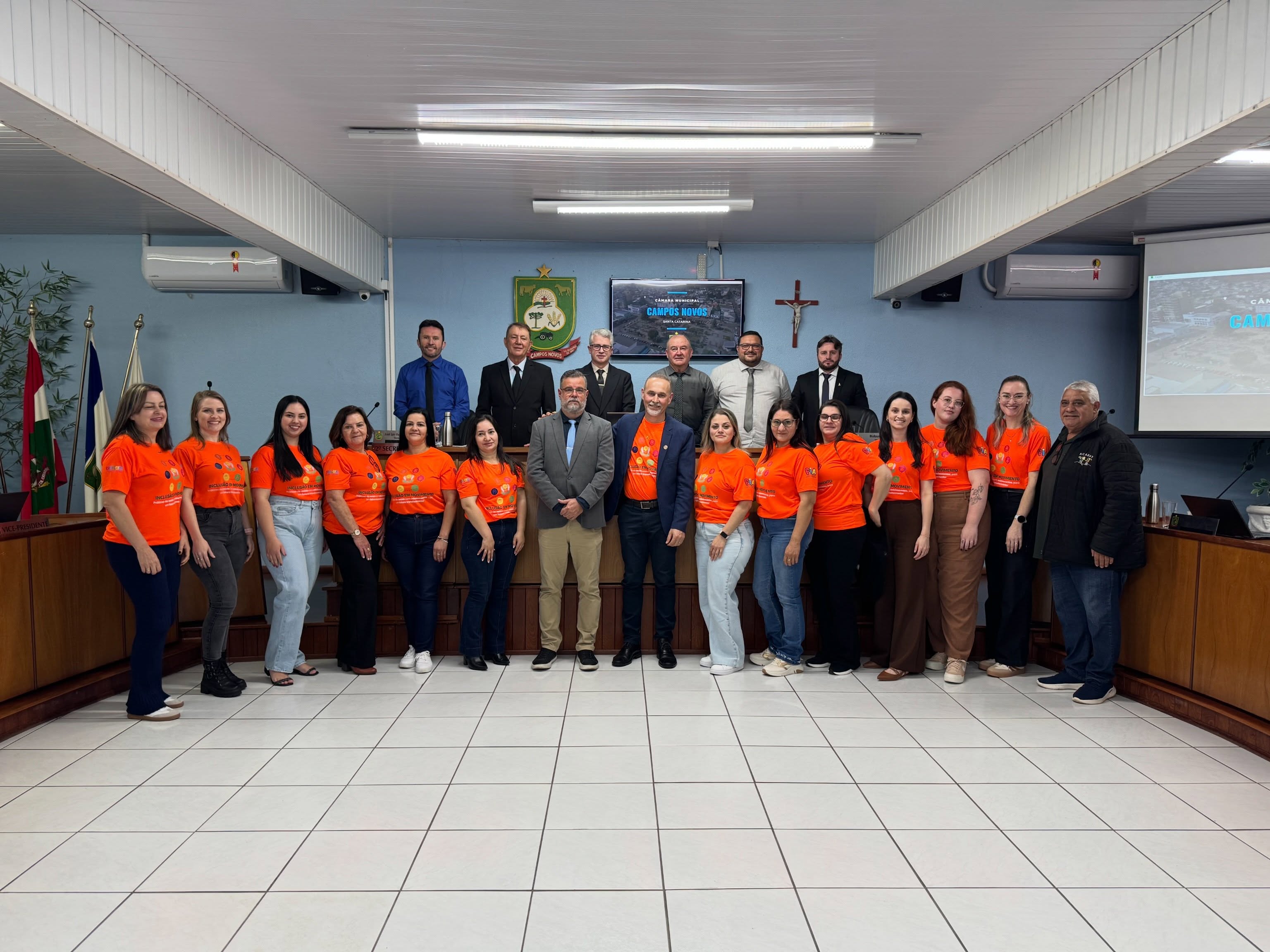 Câmara recebe representantes da APAE com apresentação de projeto de inclusão