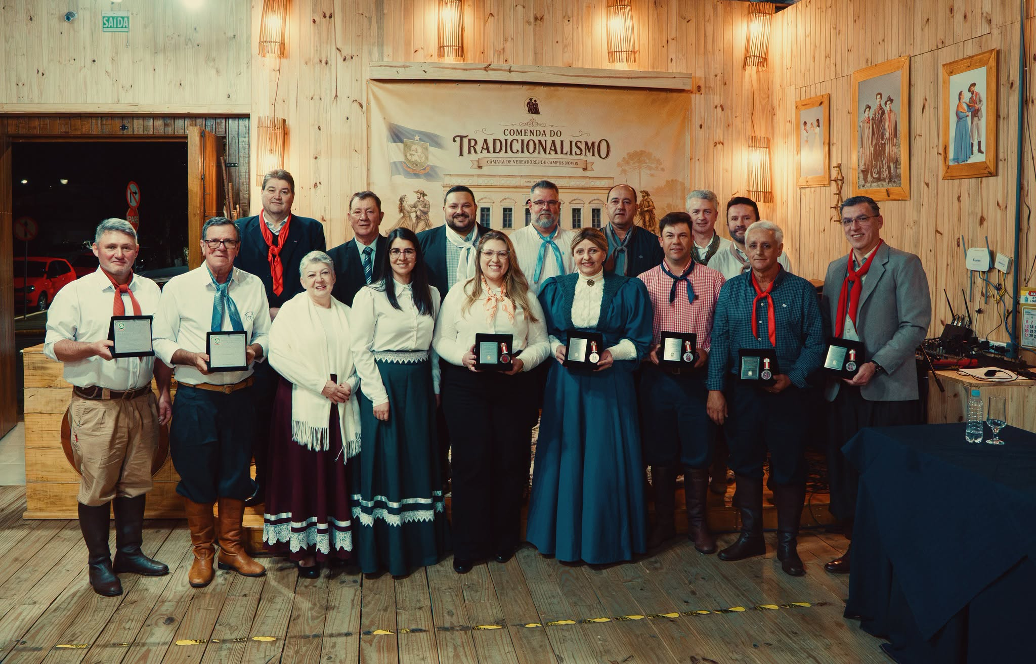 Sessão Solene da Semana Farroupilha homenageia trajetórias que preservam o tradicionalismo em Campos Novos